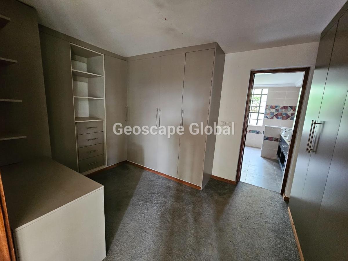 4 Bed Villa with En Suite in Kitisuru - 15