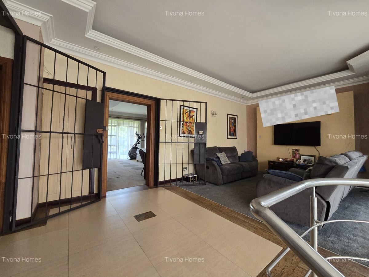 4 Bed House with En Suite in Runda - 5