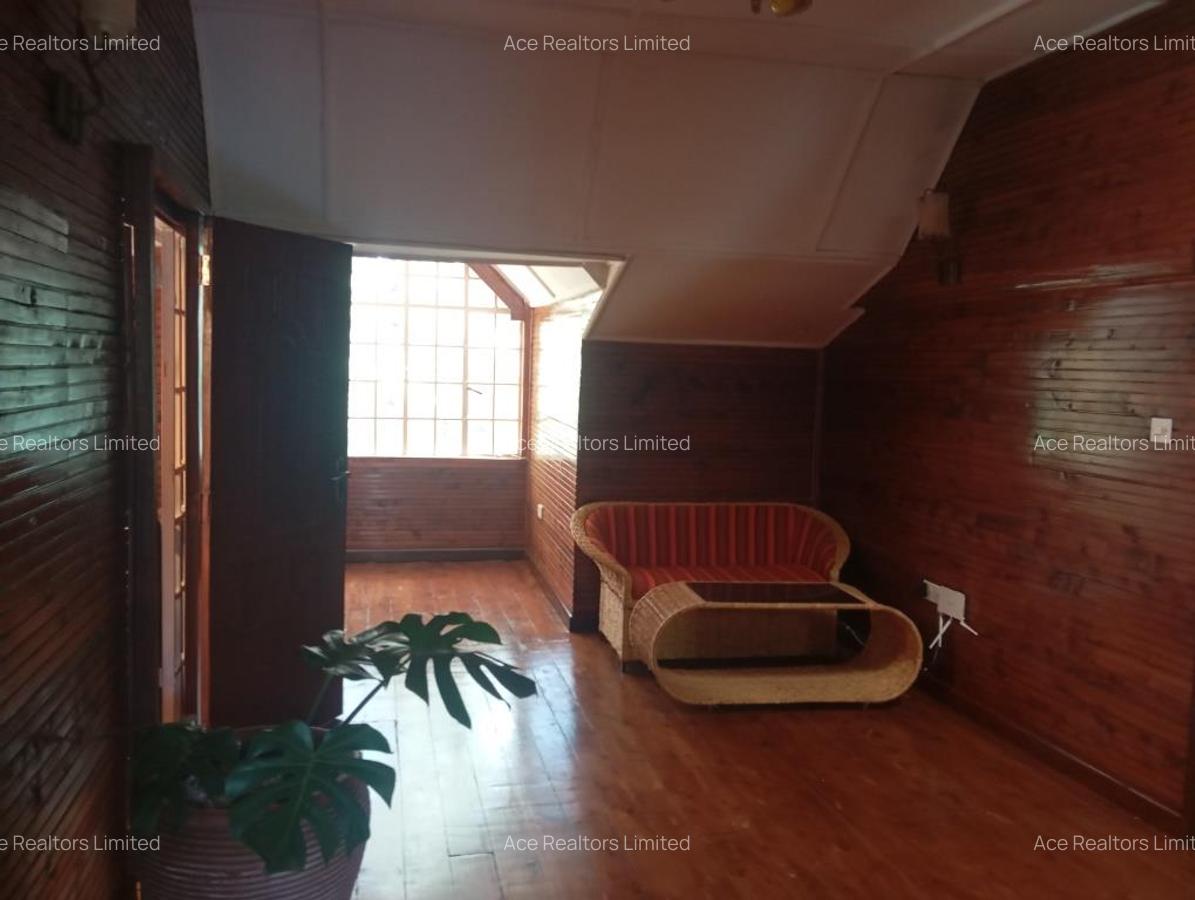 6 Bed House with En Suite at Old Muthaiga Golf Club - 11