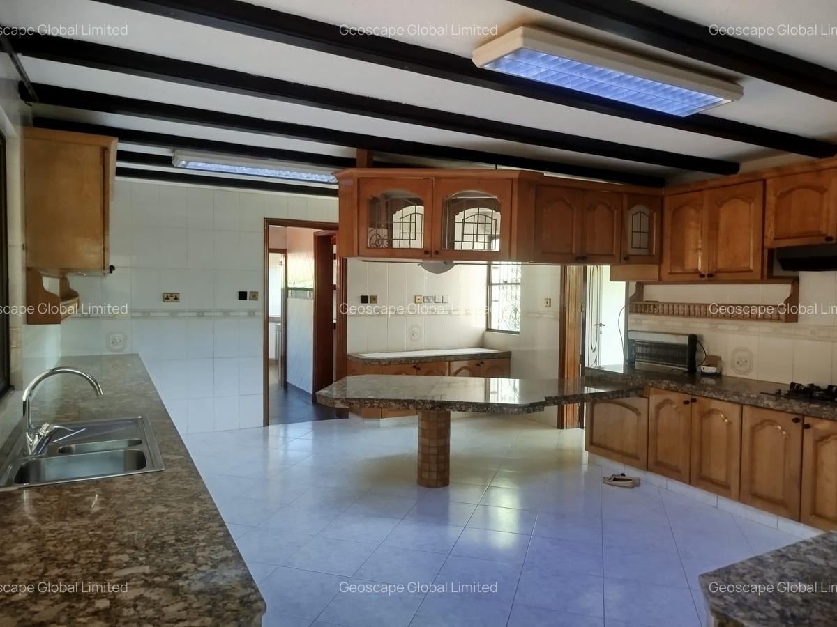 6 Bed House with En Suite in Gigiri - 11