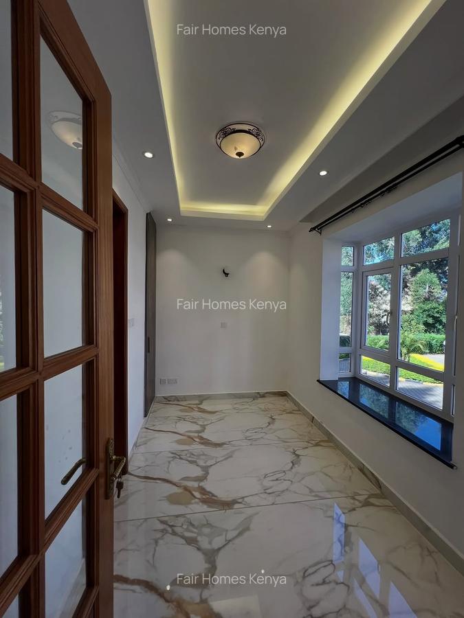 5 Bed Townhouse with En Suite at Lavington Green - 14