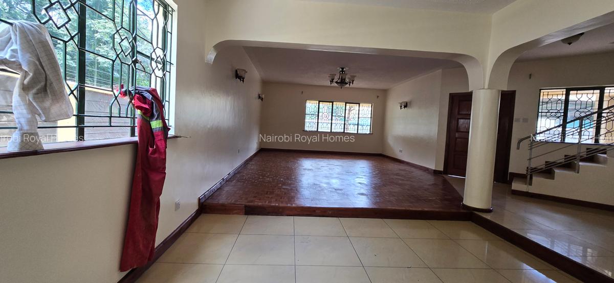 5 Bed Townhouse with En Suite at Lavington Green - 12