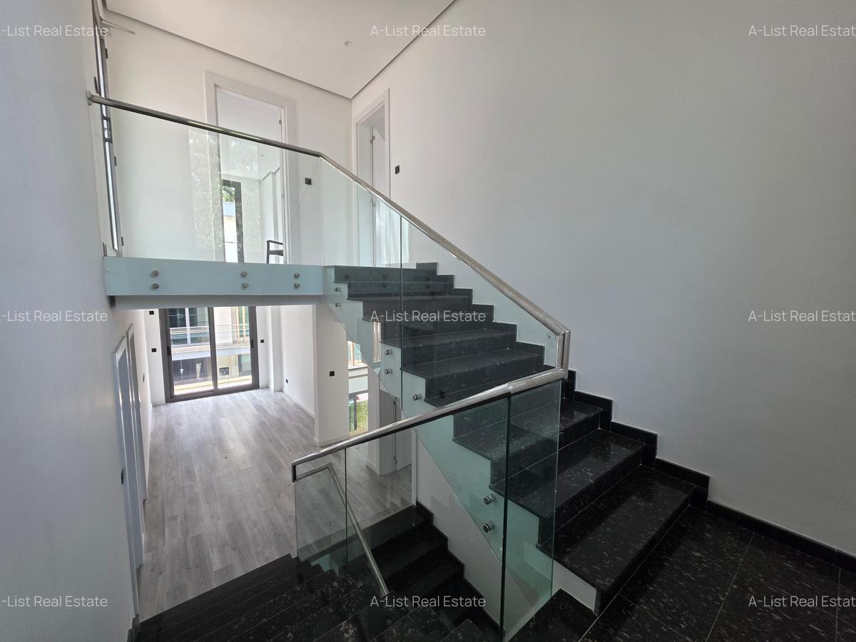 5 Bed Villa with En Suite at Chalbi Drive - 11