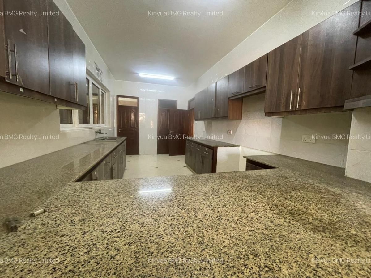 Serviced 4 Bed Apartment with En Suite in Nyali Area - 5