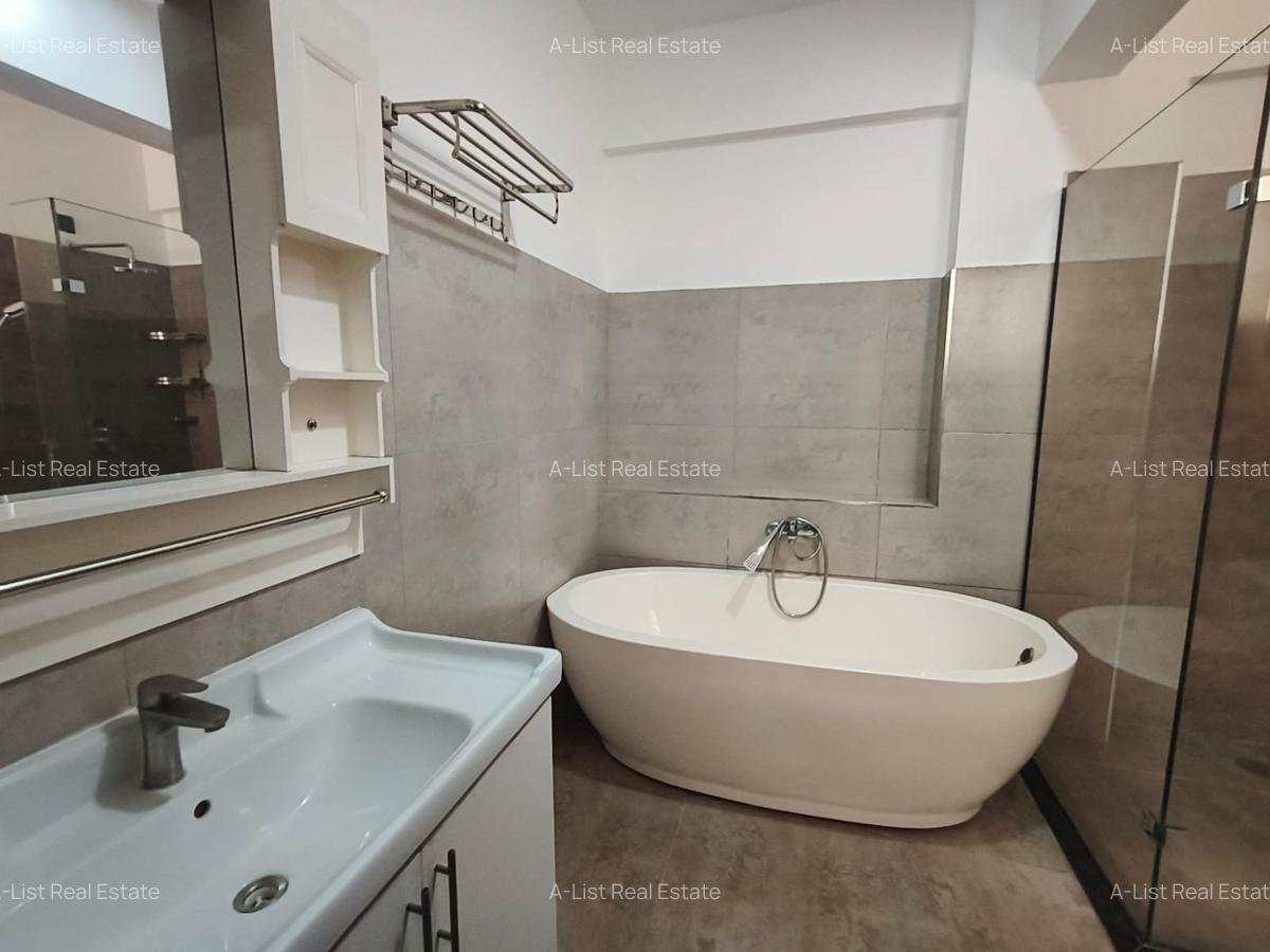 4 Bed Apartment with En Suite at General Mathenge - 12