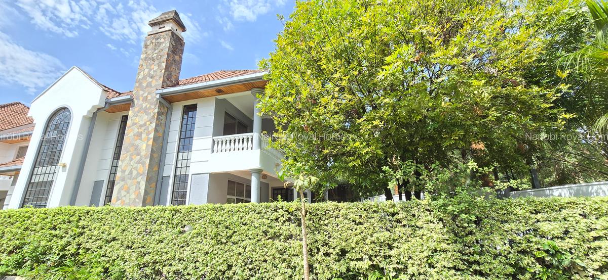 4 Bed Townhouse with En Suite at Lavington Green - 7