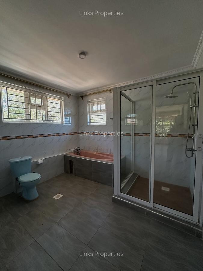 4 Bed House with En Suite at Dagoretti Road - 17