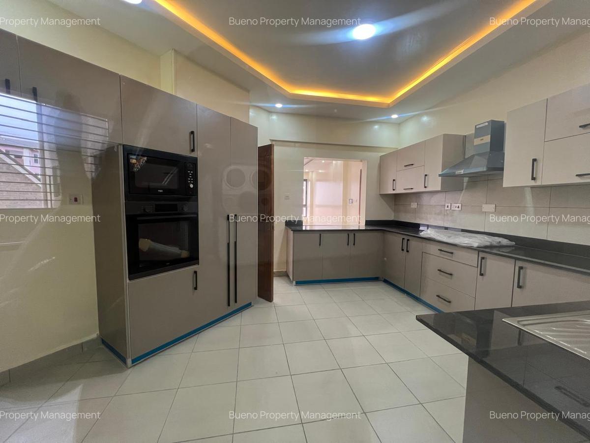 3 Bed Apartment with En Suite in Kilimani - 4