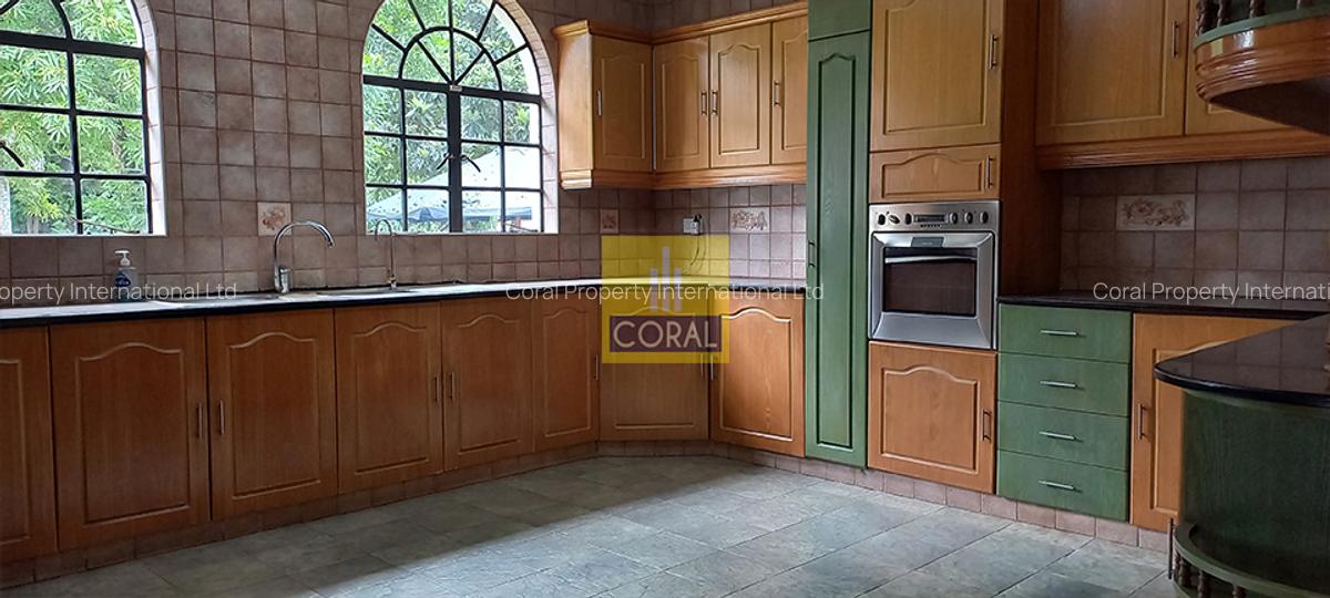 5 Bed House in Runda - 1