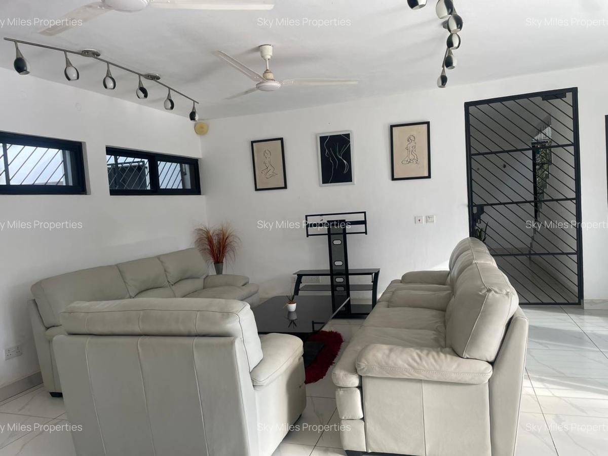 4 Bed Villa with En Suite at Watamu - 14