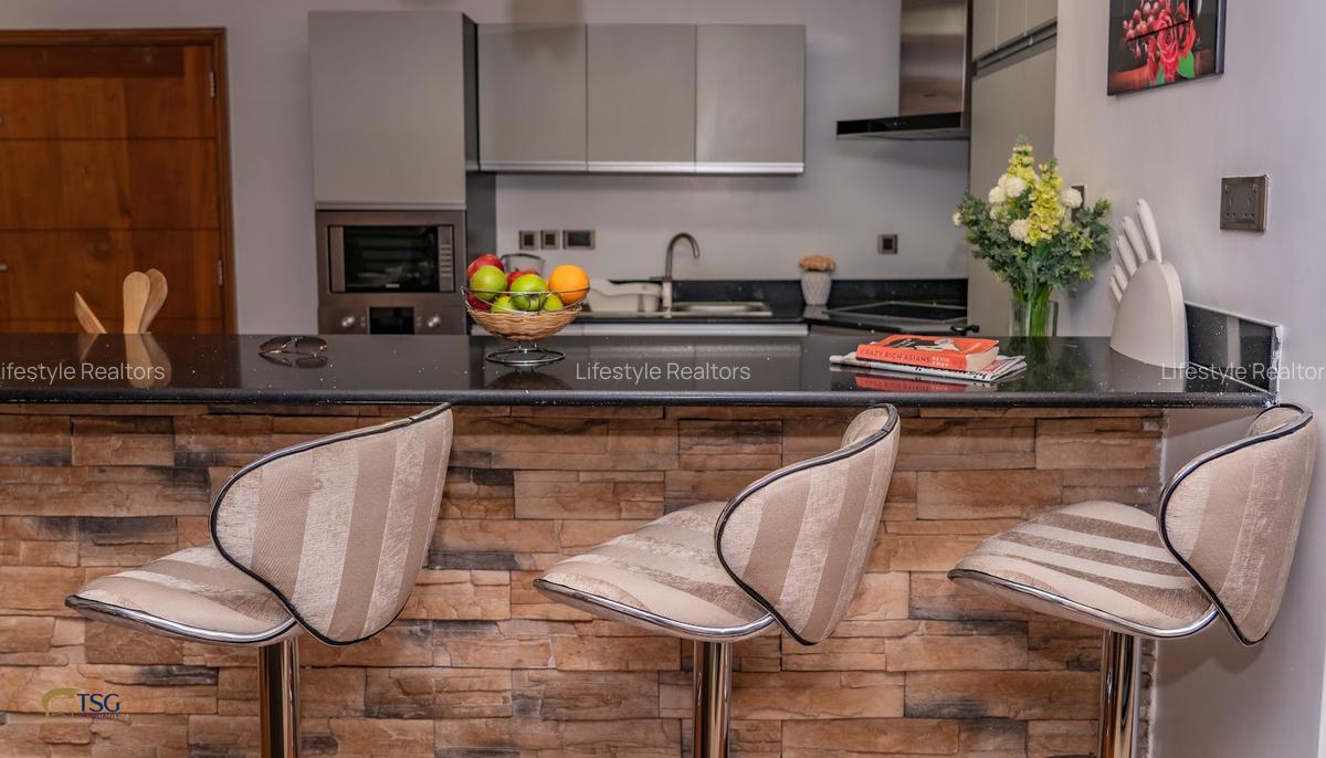 Serviced 2 Bed Apartment with En Suite at Wood Avenue - 10