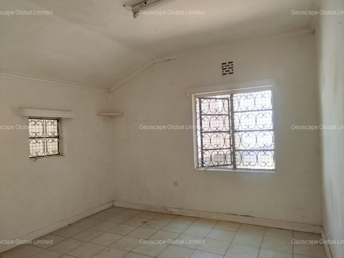 3 Bed House with En Suite in Spring Valley - 5