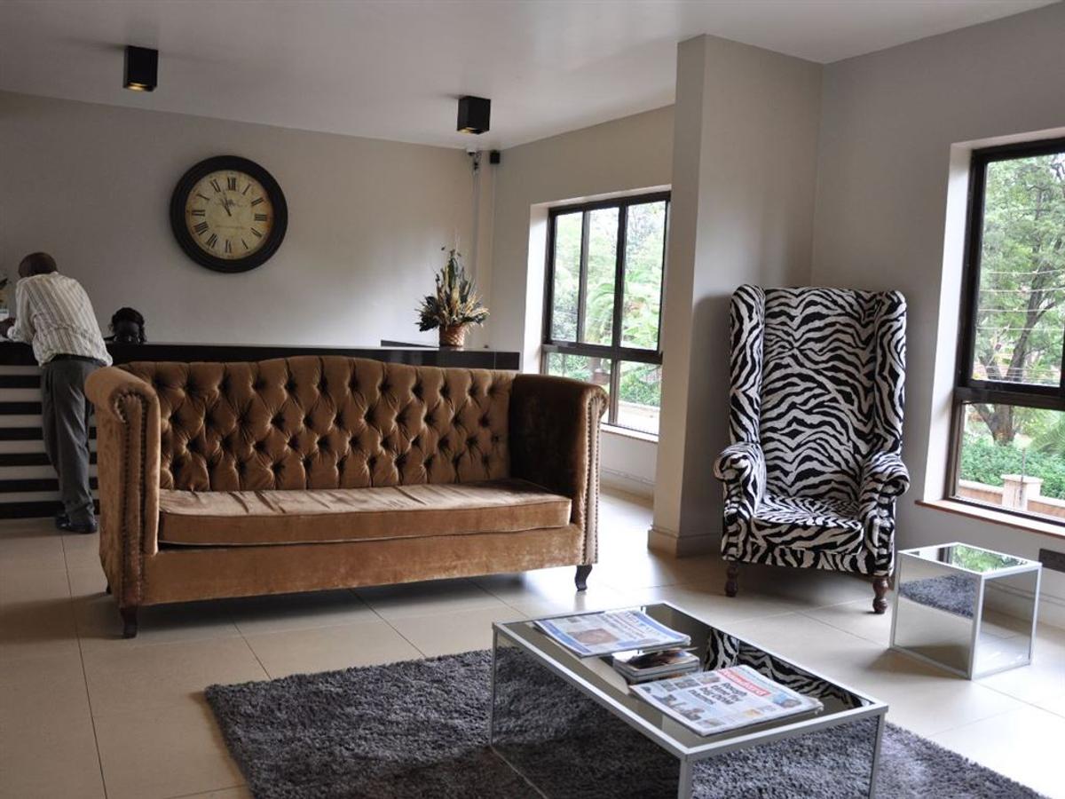 Serviced 3 Bed Apartment with En Suite in Lavington - 16