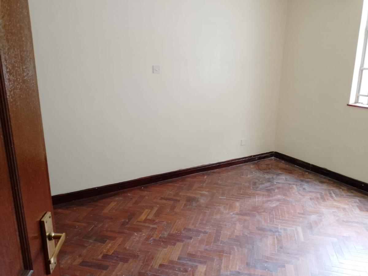 3 Bed Apartment with En Suite in Kilimani - 11