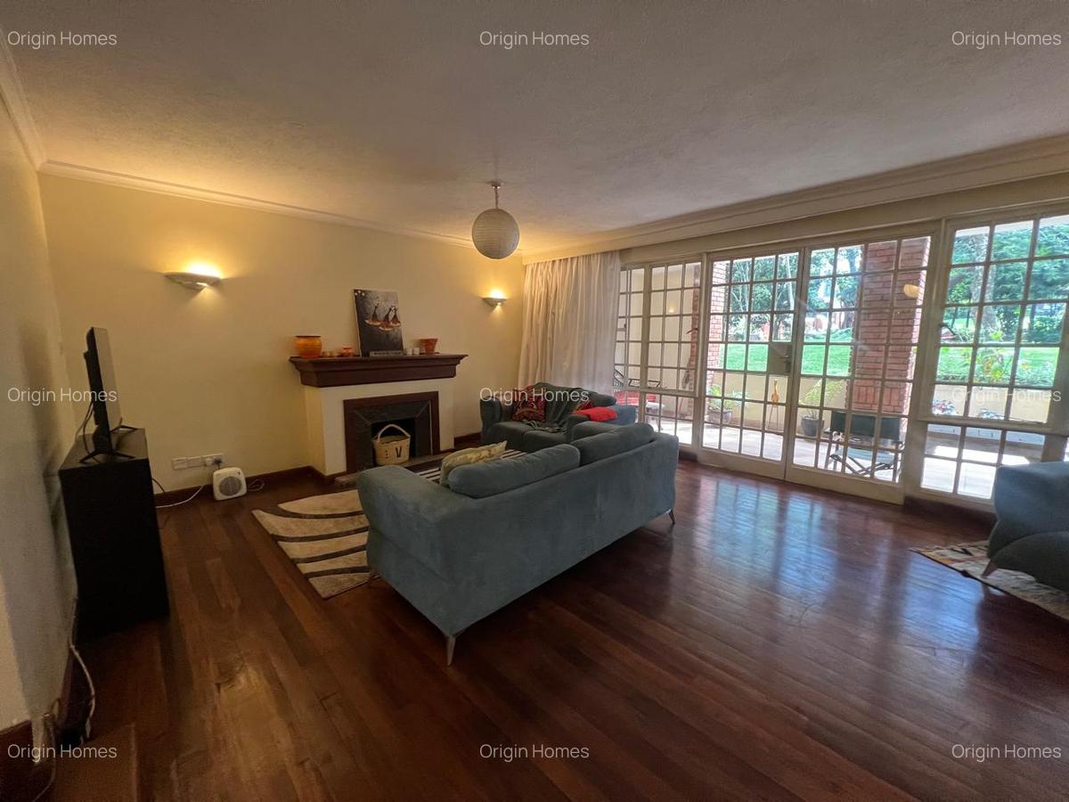 3 Bed Apartment with En Suite at Riverside Drive - 7