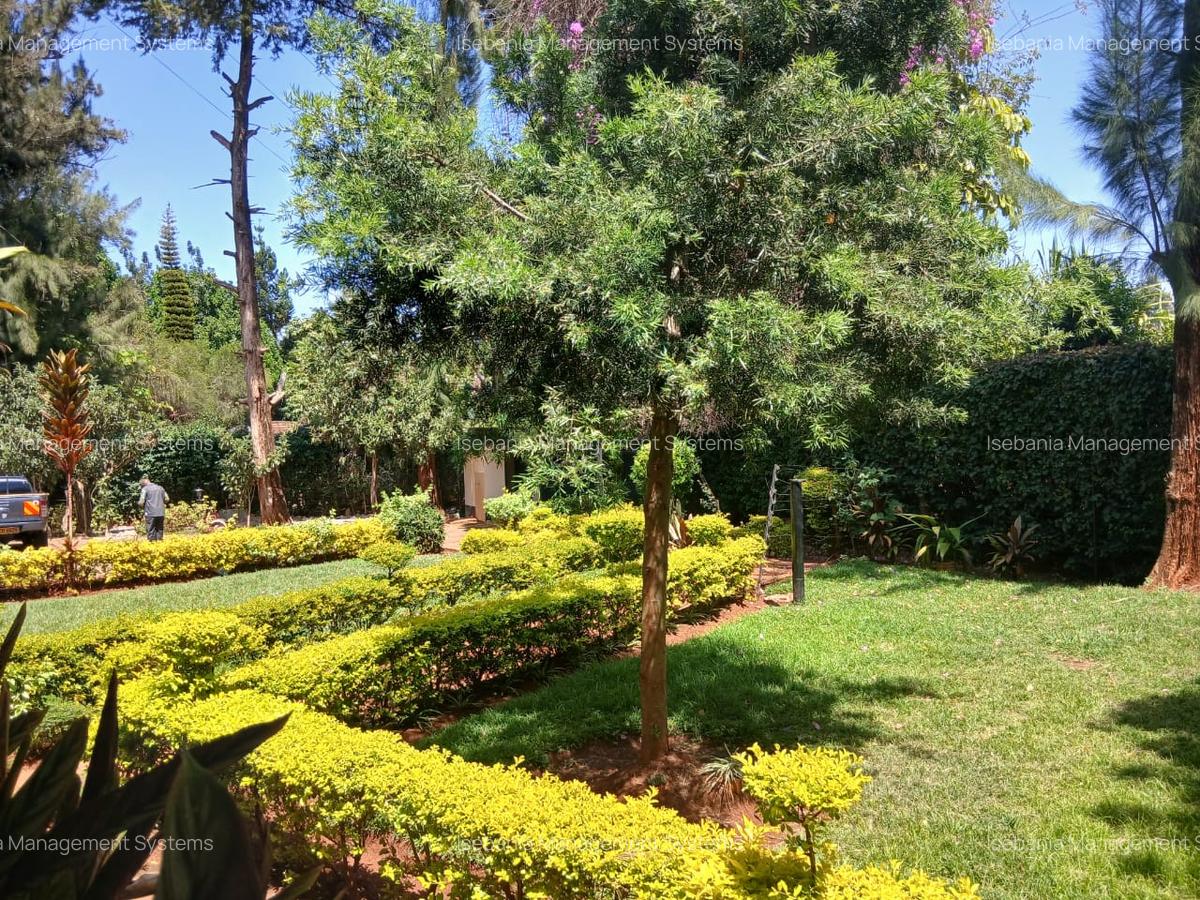 5 Bed House with En Suite at Redhill Road - 17