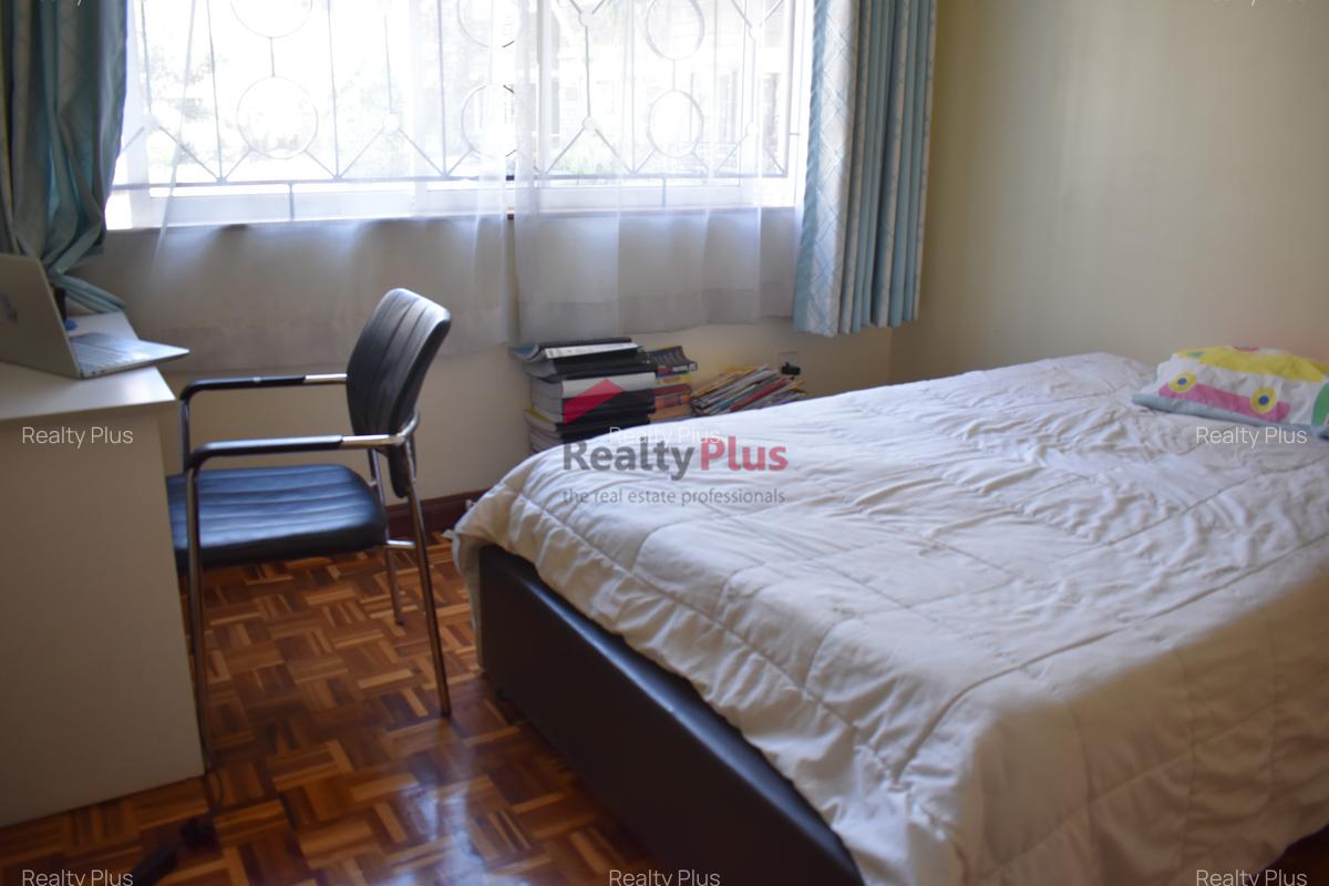 4 Bed Apartment with En Suite in Riverside - 12