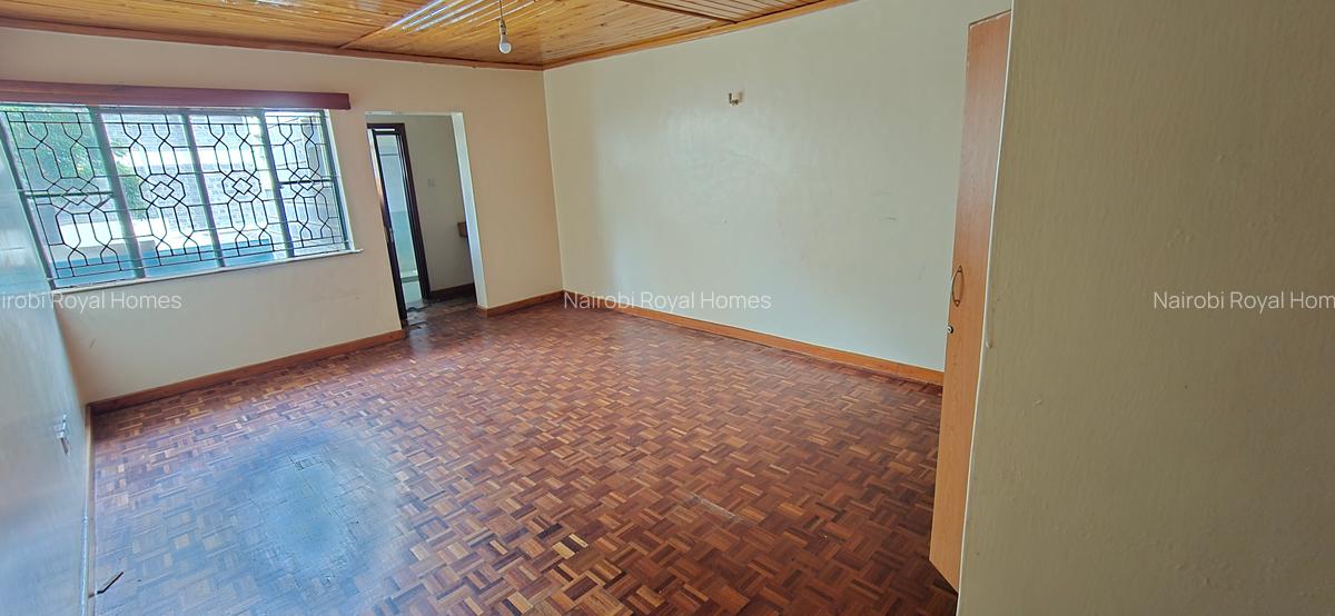 5 Bed Townhouse with En Suite at Royal Villas - 10