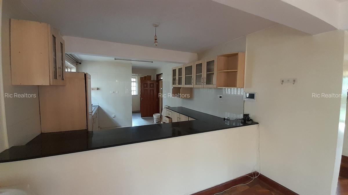 4 Bed House with En Suite at Rimpa - Road - 13