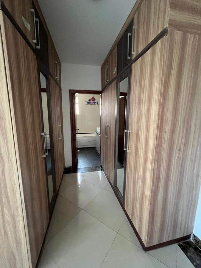 5 Bed Townhouse with En Suite in Kitisuru - 11