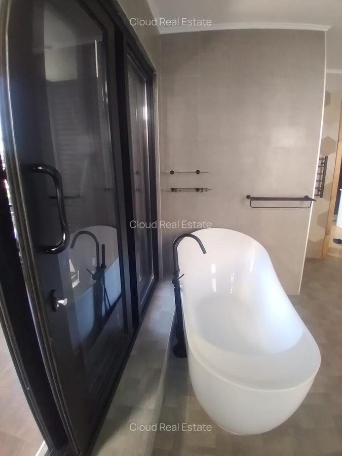 4 Bed Townhouse with En Suite in Lavington - 14