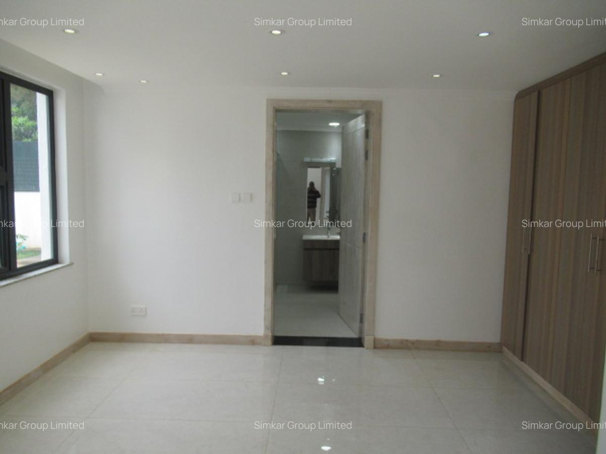 5 Bed House with En Suite at Runda - 9