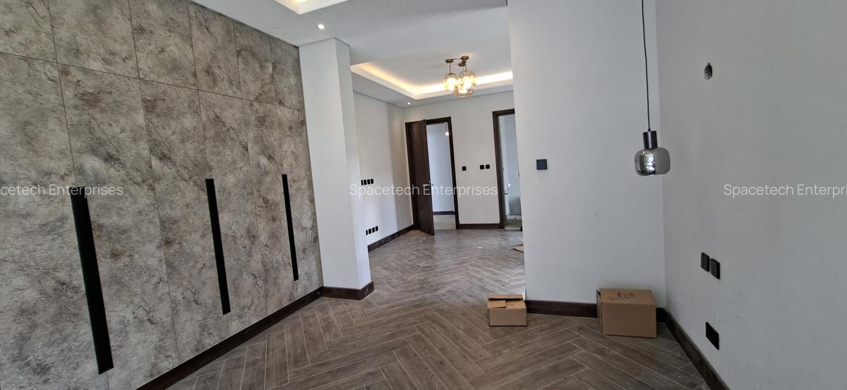 5 Bed House with En Suite in Nyari - 19