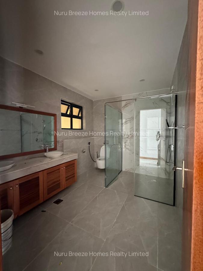 4 Bed Apartment with En Suite in Rhapta Road - 18