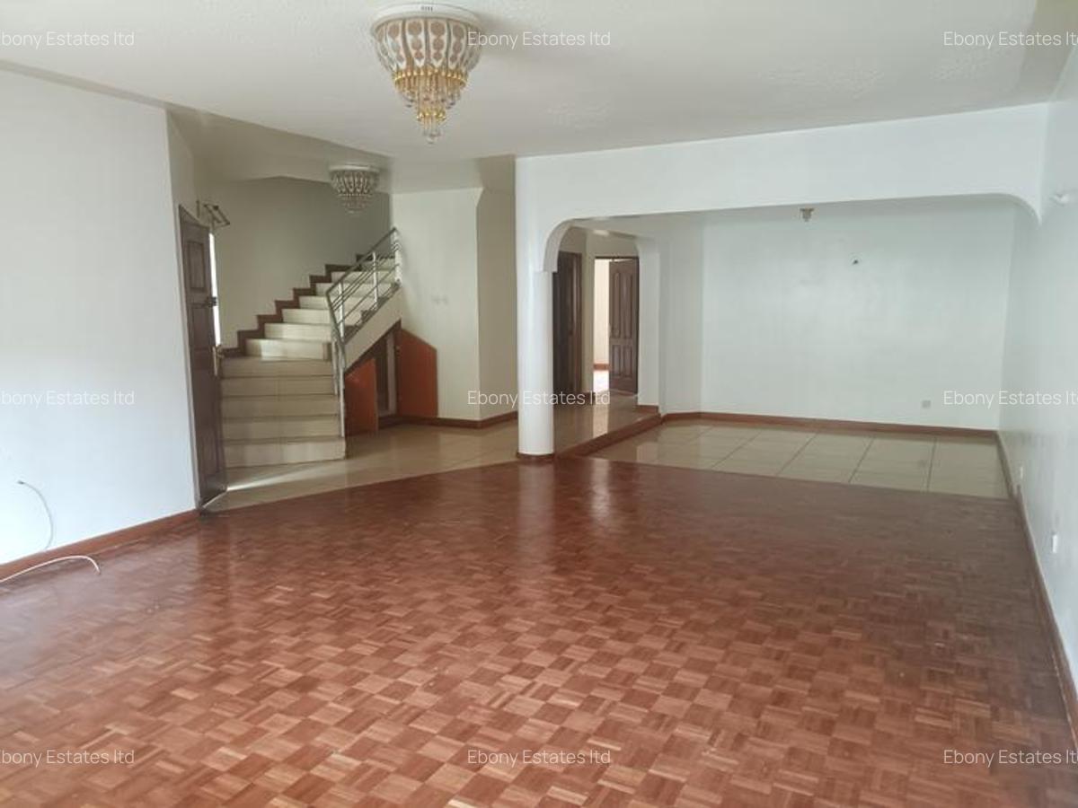 5 Bed Villa with En Suite in Lavington - 9