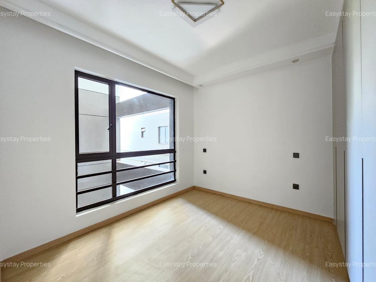 2 Bed Apartment with En Suite in Riverside - 8
