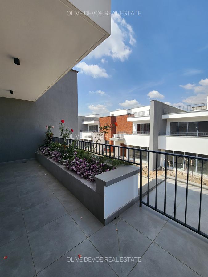 4 Bed Townhouse with En Suite in Langata - 11