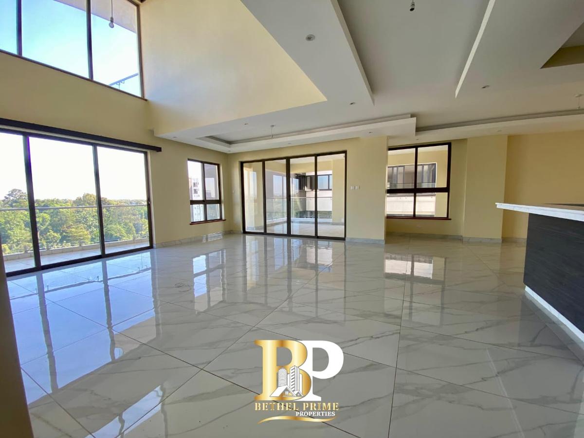 4 Bed Apartment with En Suite in General Mathenge - 1
