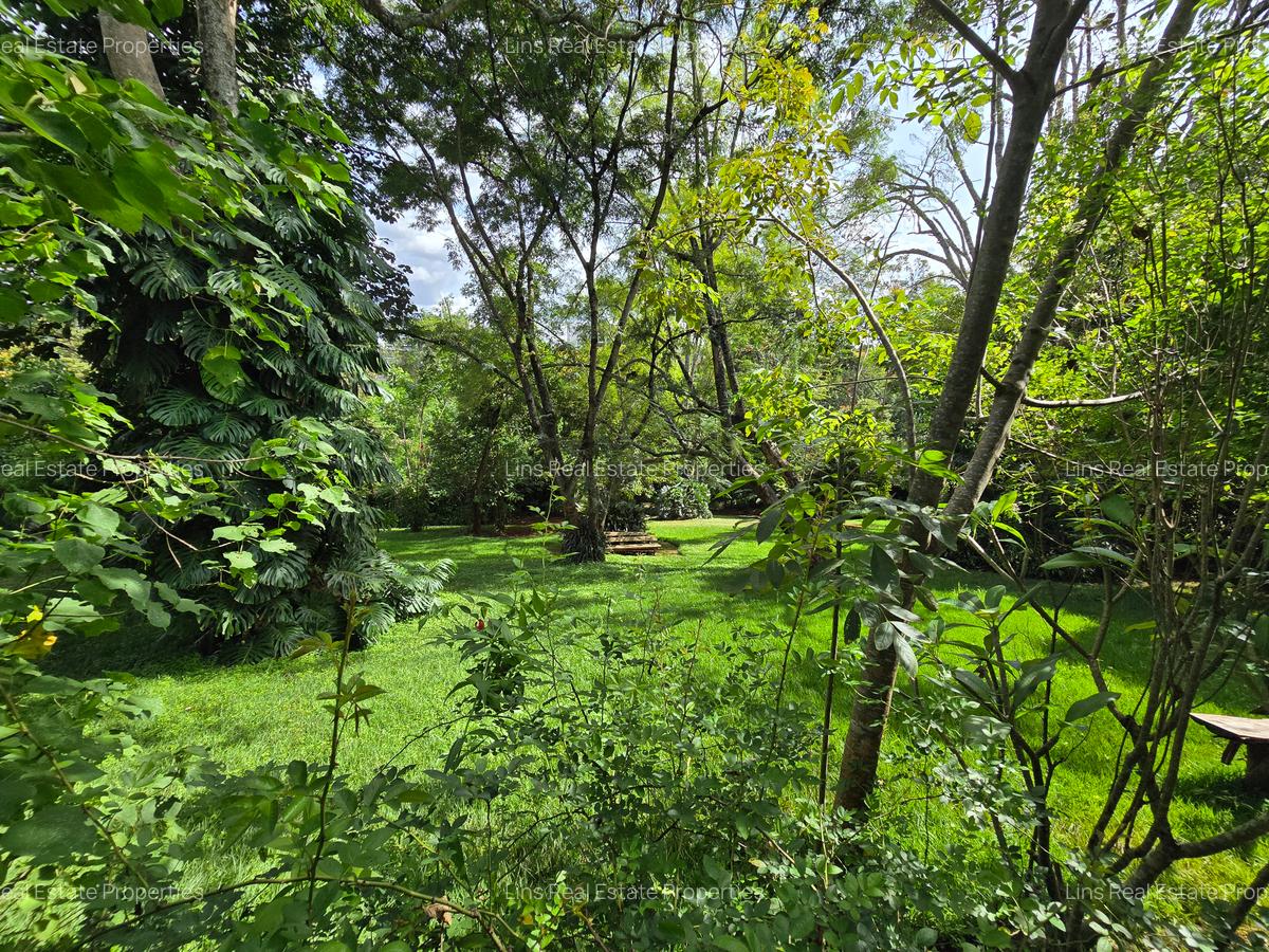 4 Bed House with En Suite in Runda - 4