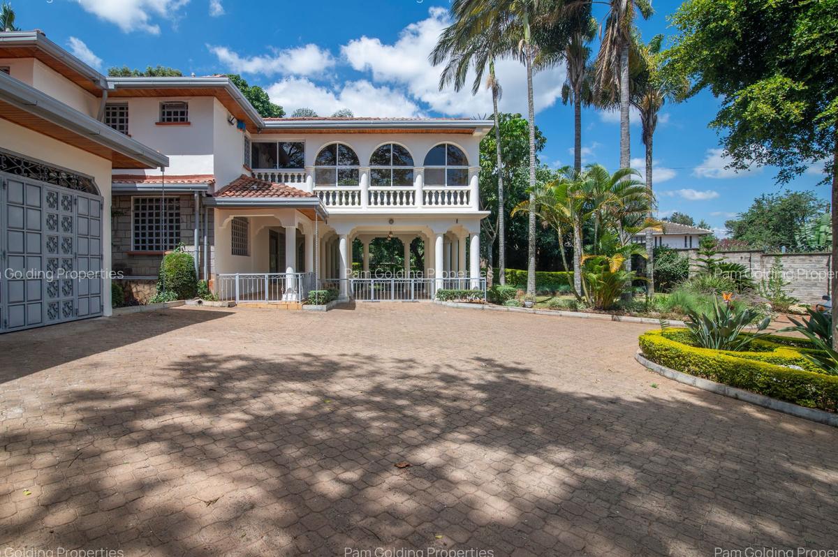 5 Bed House in Runda - 1