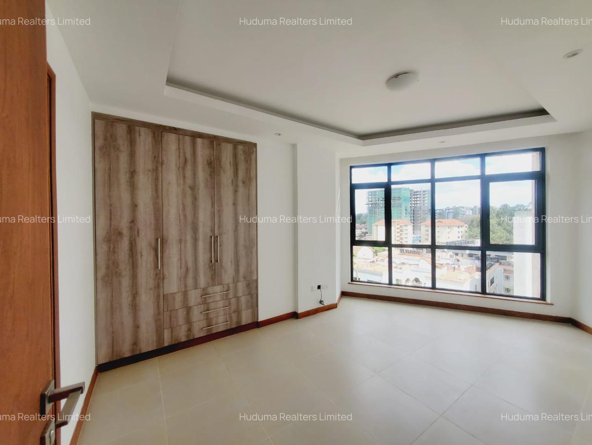 2 Bed Apartment with En Suite at Lantana Road - 9