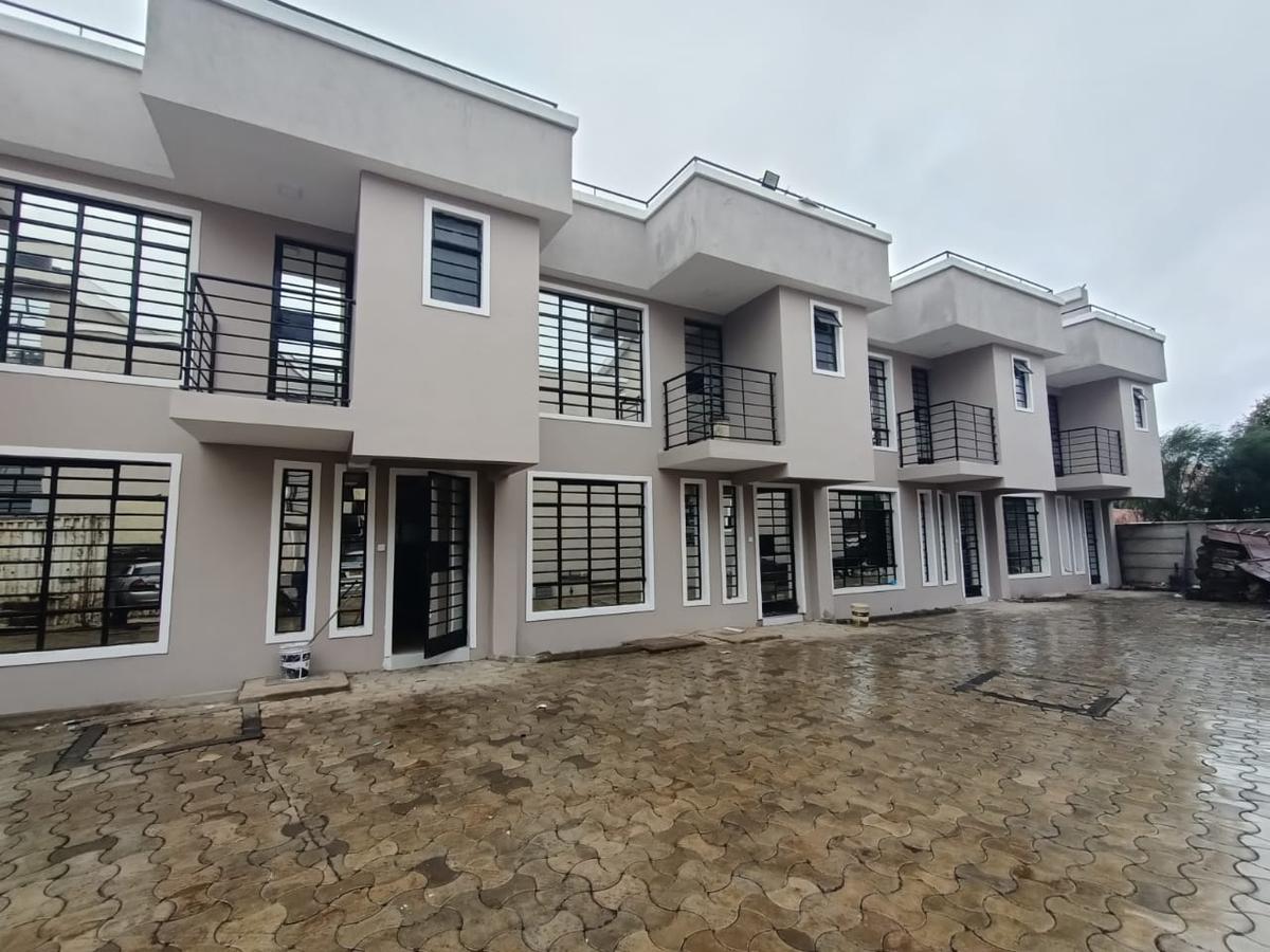 5 Bed Townhouse with En Suite in Gikambura - 1