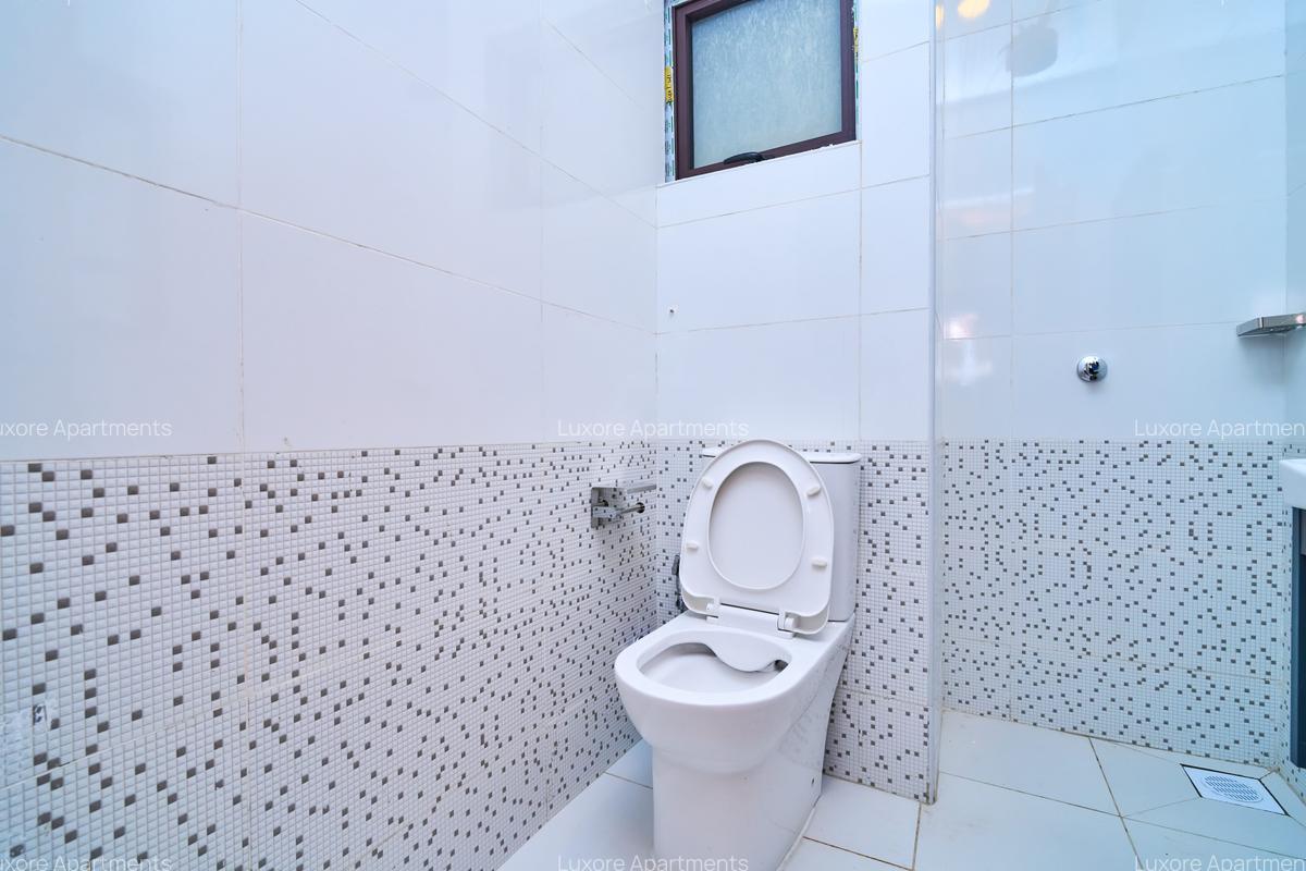 Studio Apartment with Swimming Pool at Syokimau - 6