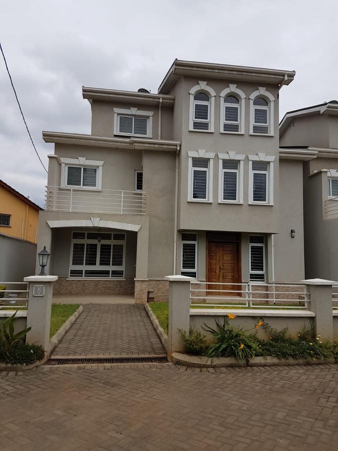 4 Bed Townhouse with En Suite in Lavington - 3