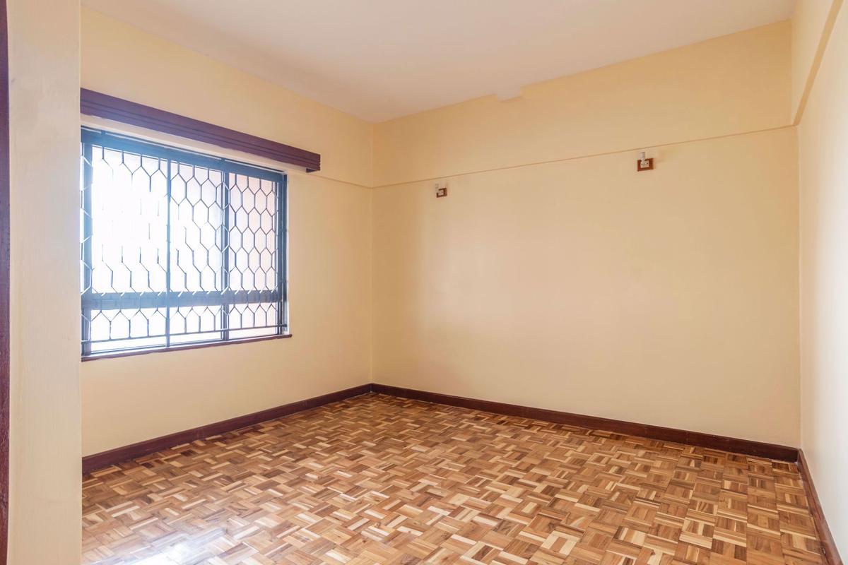 3 Bed Apartment with En Suite in Westlands Area - 8