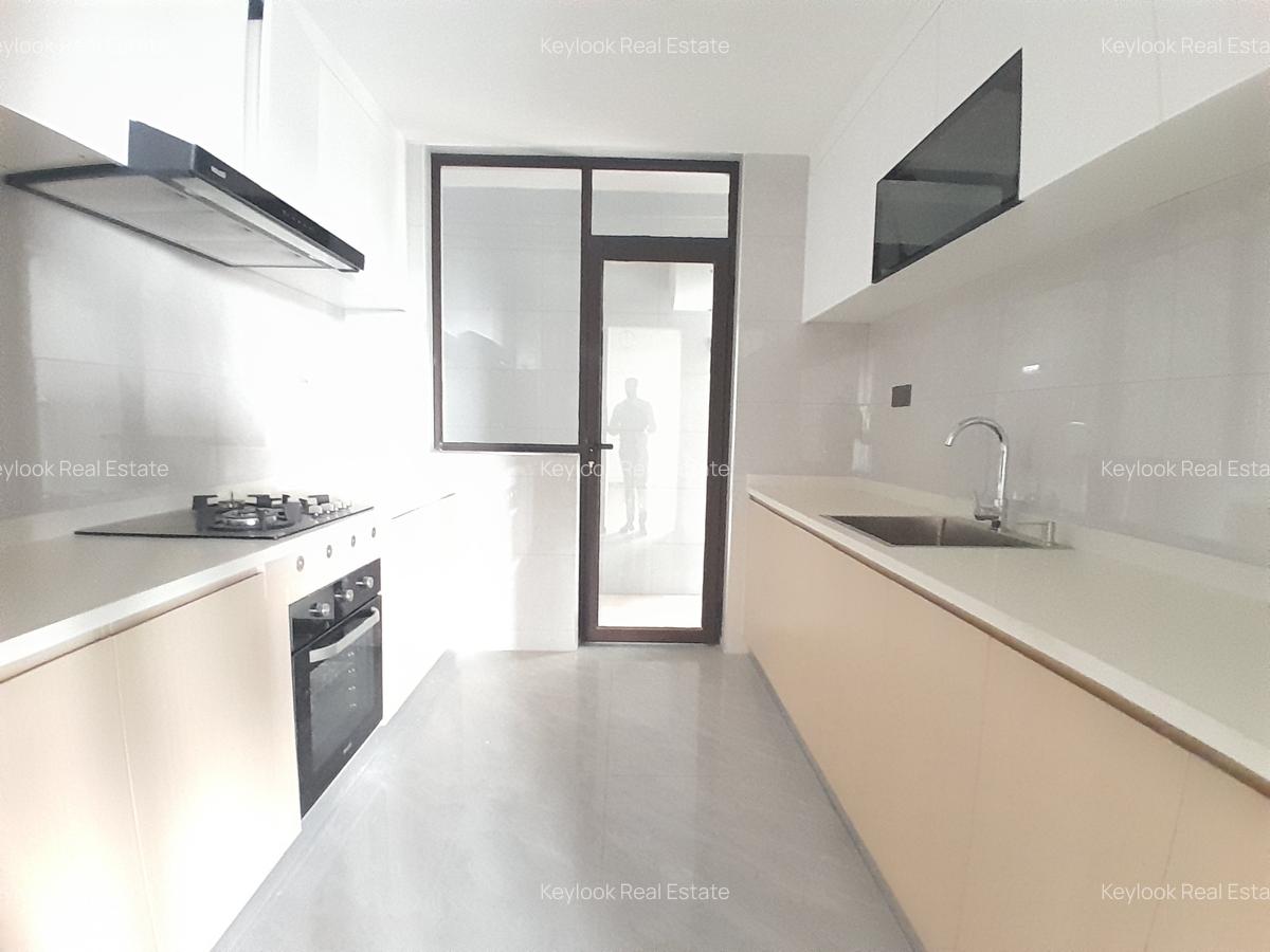 2 Bed Apartment with En Suite at Riverside Drive - 14