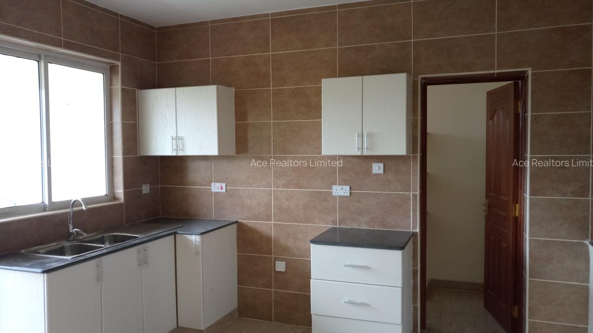 3 Bed Apartment with En Suite at City Park - 4
