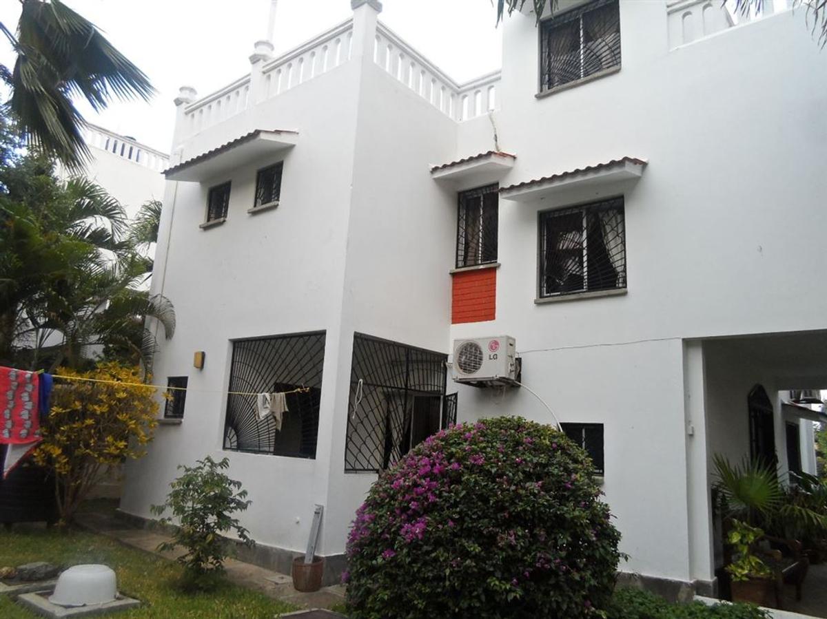 4 Bed House with En Suite in Mkomani - 19