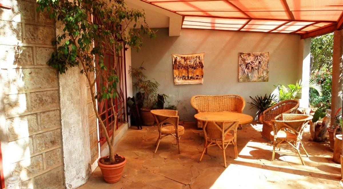 5 Bed House with En Suite at Maasai Lodge - 18