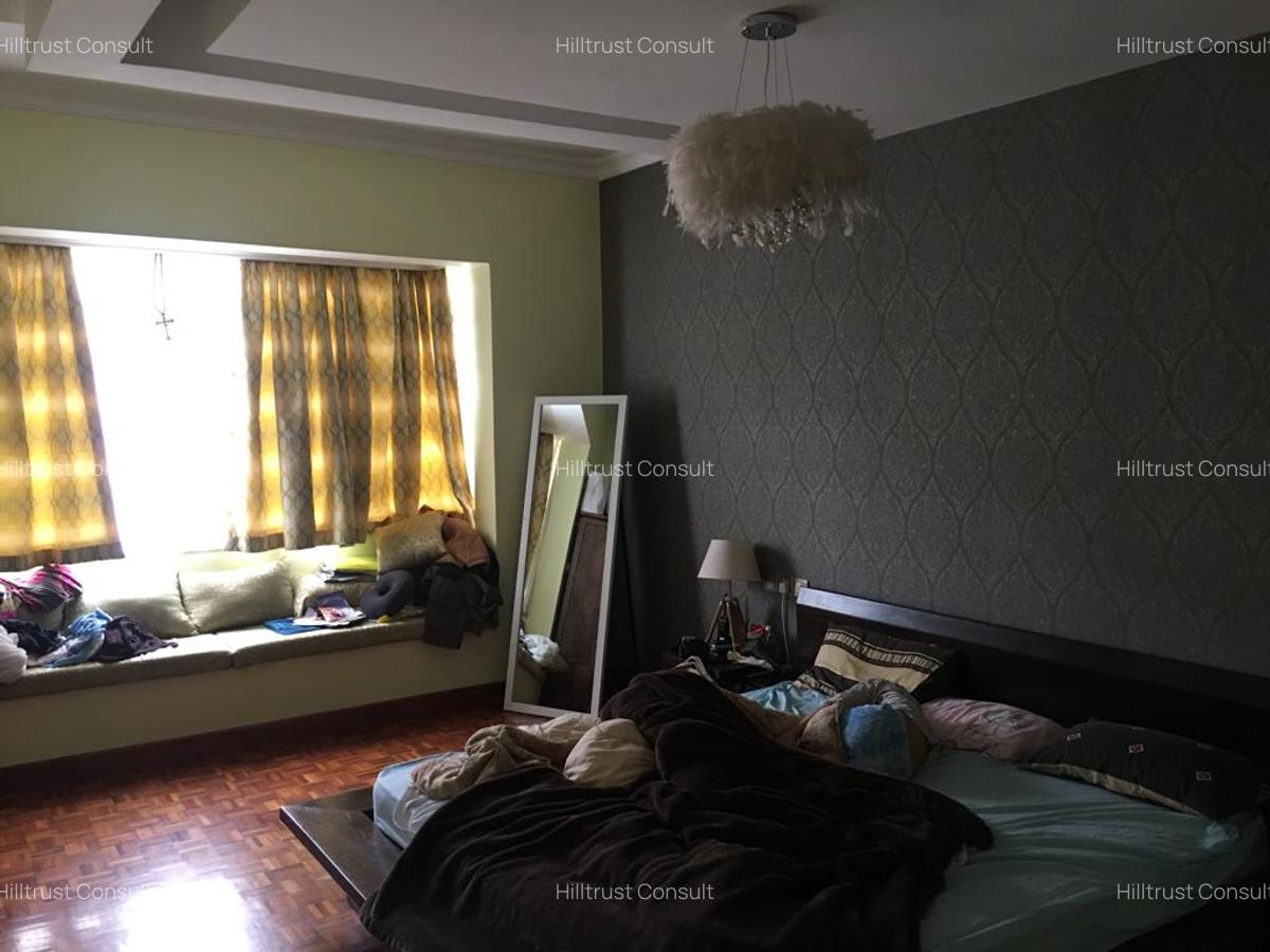 4 Bed Townhouse with En Suite at Brookside Garden - 10