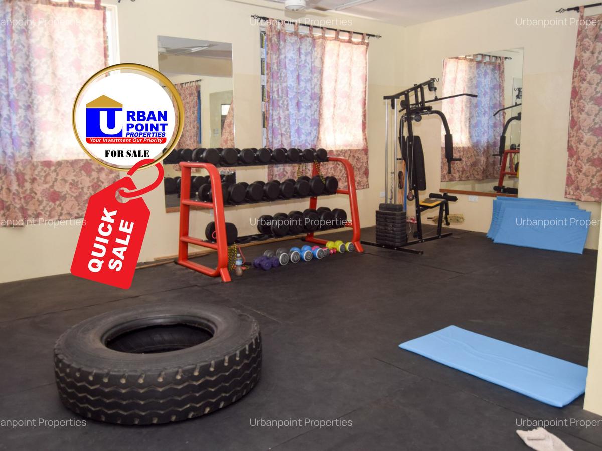 3 Bed Apartment with Swimming Pool in Mtwapa - 12