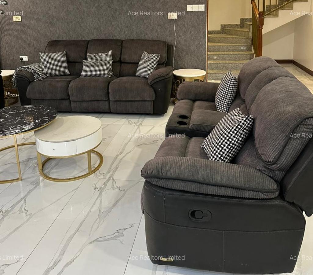 4 Bed Apartment with En Suite at Gitanga Road - 9