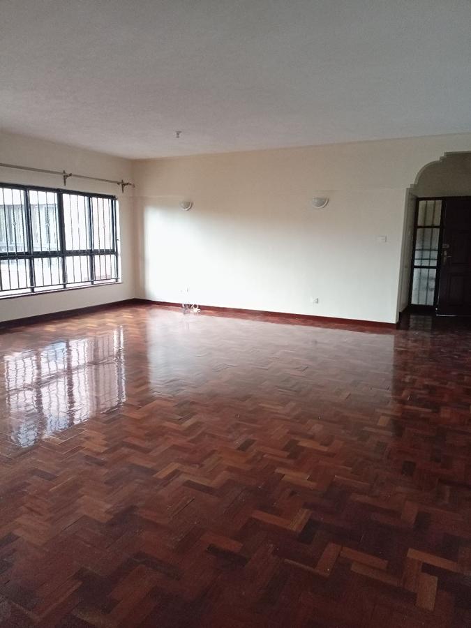 3 Bed Apartment with En Suite in Westlands Area - 4