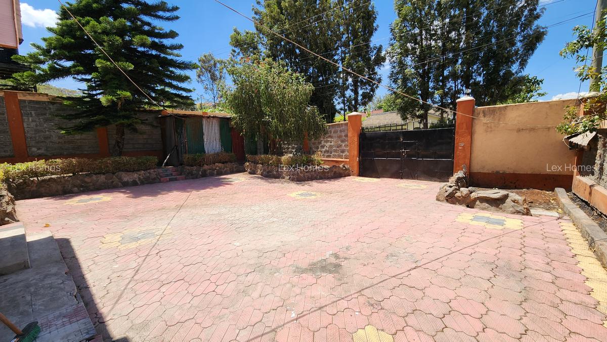 3 Bed House with En Suite at Acacia - 3