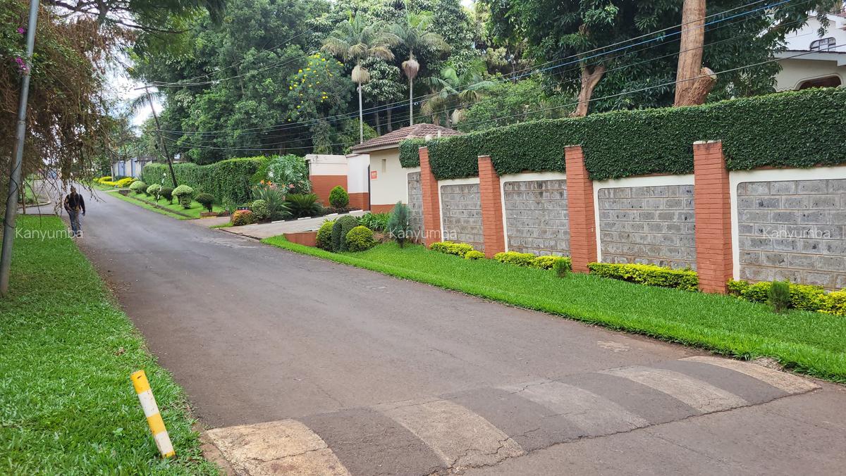 5 Bed House with En Suite at Runda - 8