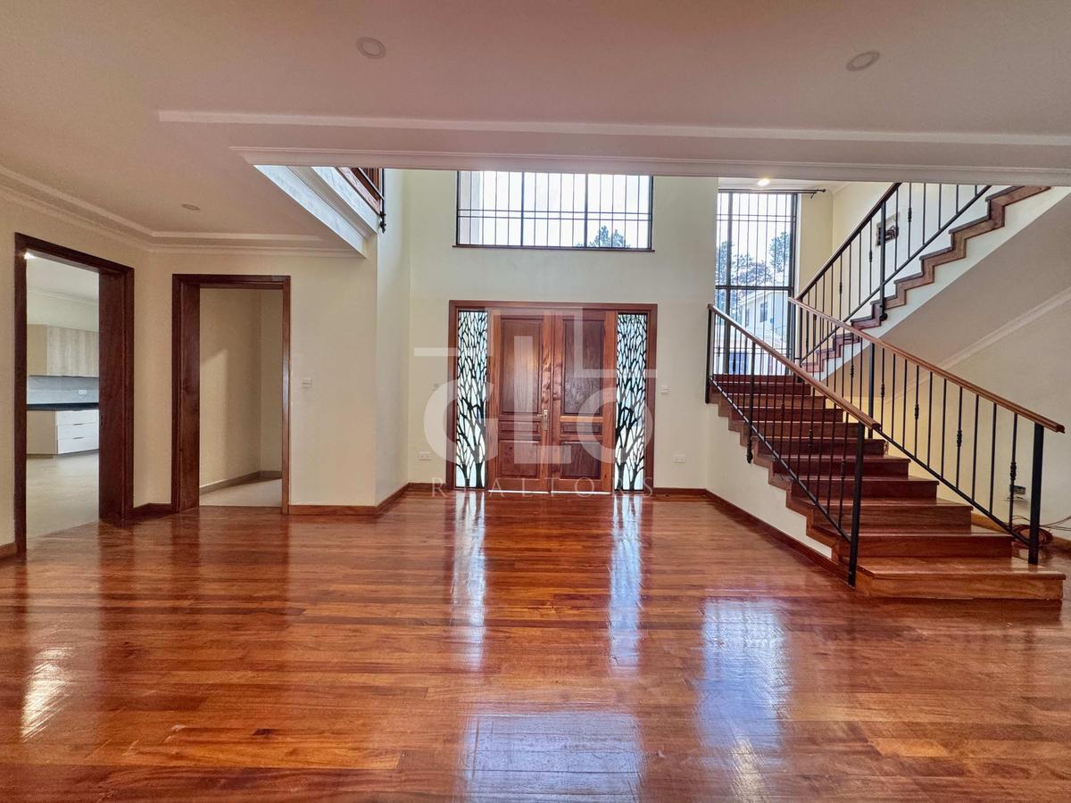 6 Bed Villa with En Suite in Loresho - 8
